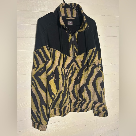 NWOT FP Movement Walk the Line pullover, women’s size Small. Olive/black. - Picture 1 of 6